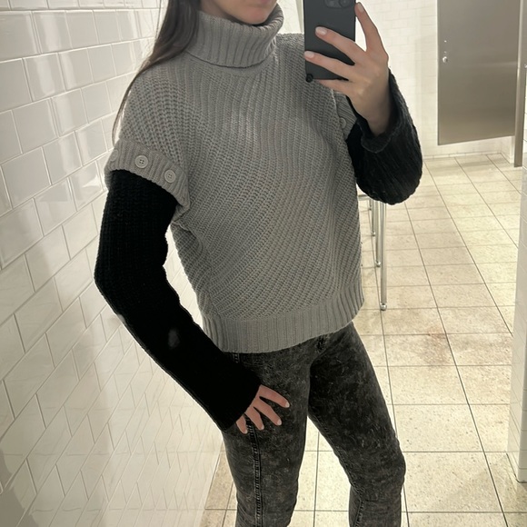 Equipment sweater size Small button details to be short sleeve sweater - Picture 1 of 7